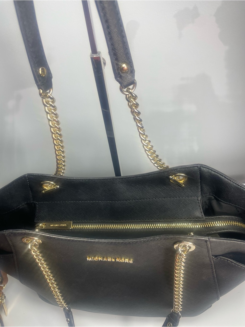 $25 LOW START ๐จ Michael Kors 2pc. Bundle- Jet Set/Fulton - Picture 14 of 16